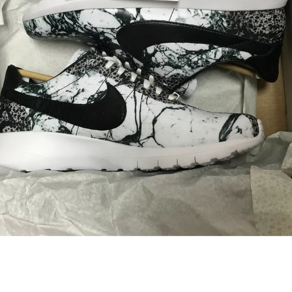 NIB MARBLE NIKES