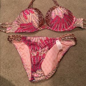VS NWT Bombshell Bikini - 32D top/S Bottom