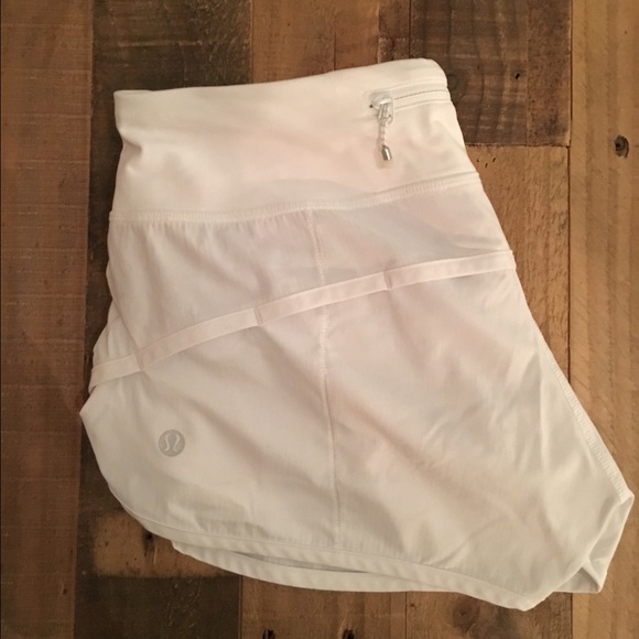 Lululemon speed shorts NWOT. White, size four.
