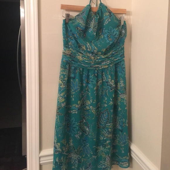 Green halter dress - perfect for weddings - Picture 1 of 3
