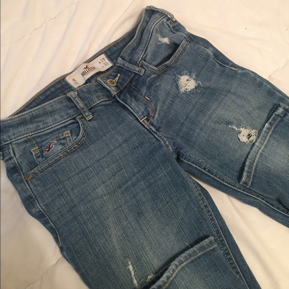 ❗️SOLD IN BUNDLE❗️Hollister Distressed Skinny Jean