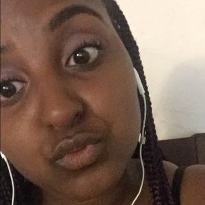Meet your Posher, Lynette