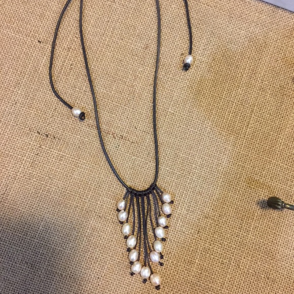 Leather & fresh water pearl necklace