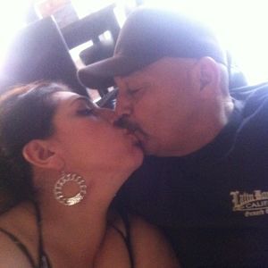 Meet your Posher, Corina robert