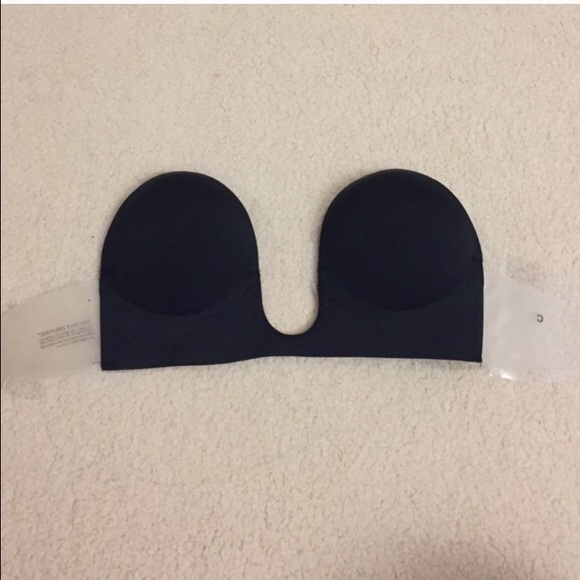 New Woman's Nordstrom Black Plunge Bra C Cup