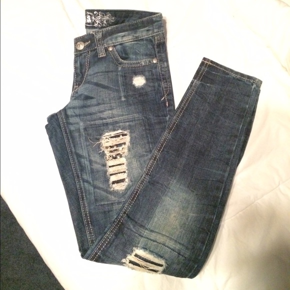 EXPRESS Distressed, studded skinny jeans!