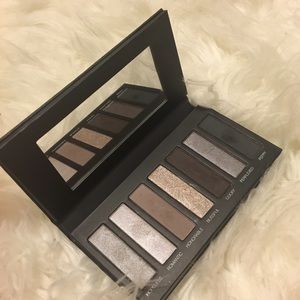 Younique Addiction Palette 2