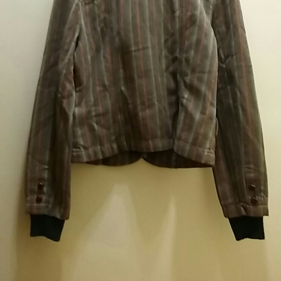 Jacket - Picture 4 of 4