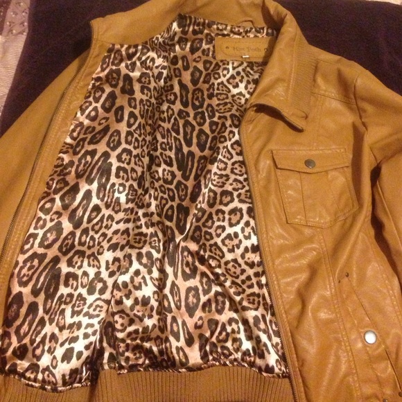 Dressing sweater - Picture 3 of 3