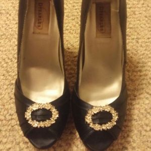 Navy blue dyeables heels