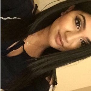 Meet your Posher, Angie