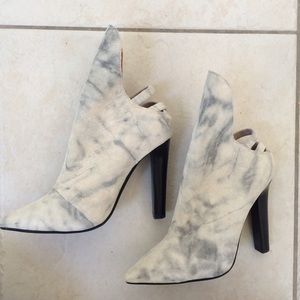 Jeffrey Campbell Zeitan booties