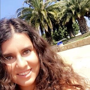 Meet your Posher, Deniz
