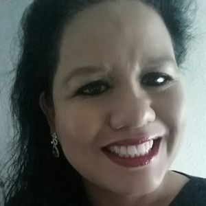 Meet your Posher, Denise