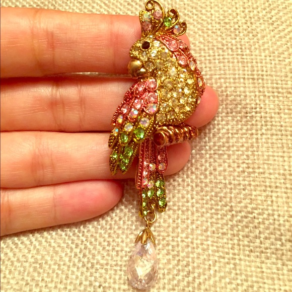 Bird pin
