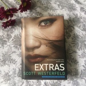 📖 Extras by Scott Westerfeld (Hardcover Book) 📖