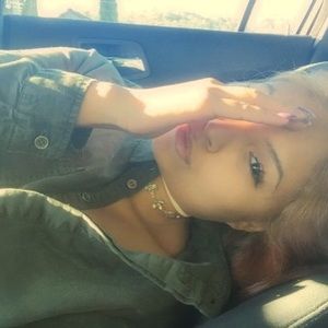 Meet your Posher, Jasmin