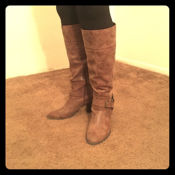 Knee-high Synthetic Leather Boots in Sand