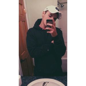 Meet your Posher, Ethan