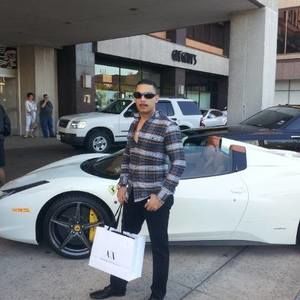 Meet your Posher, Luis g