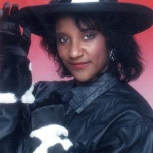 Meet your Posher, Claudette