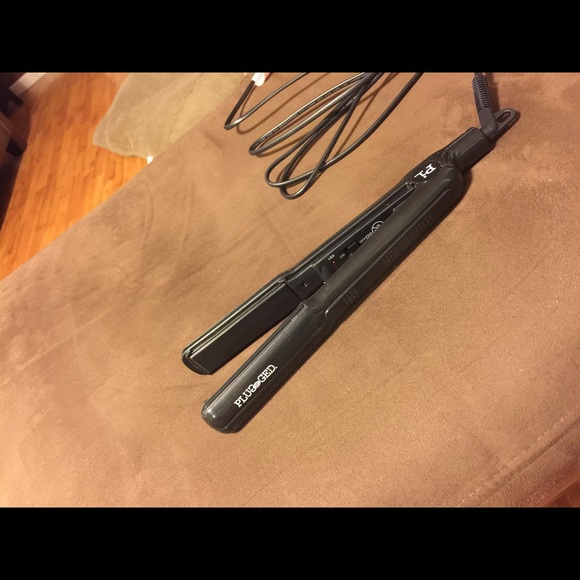 Plugged In (PI) Flat Iron