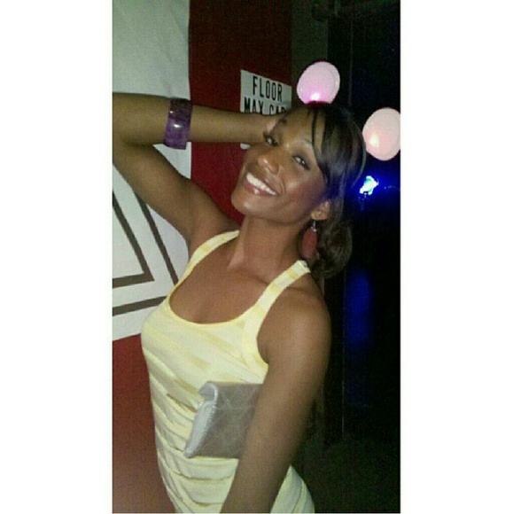 Meet your Posher, Lola - Picture 3 of 6