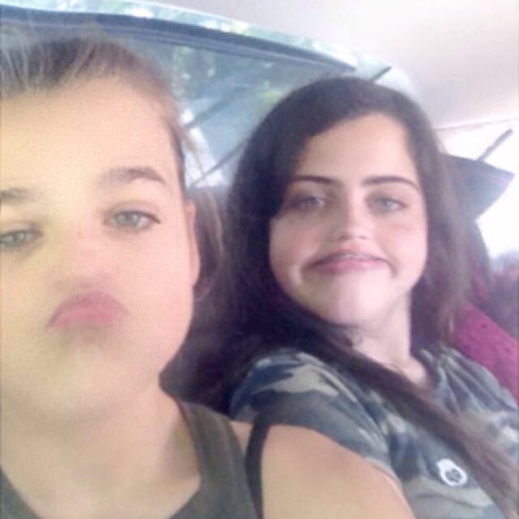 Meet your Posher, Taylor - Picture 1 of 1