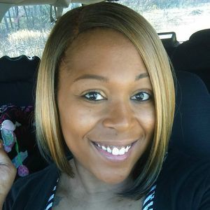 Meet your Posher, Danitra