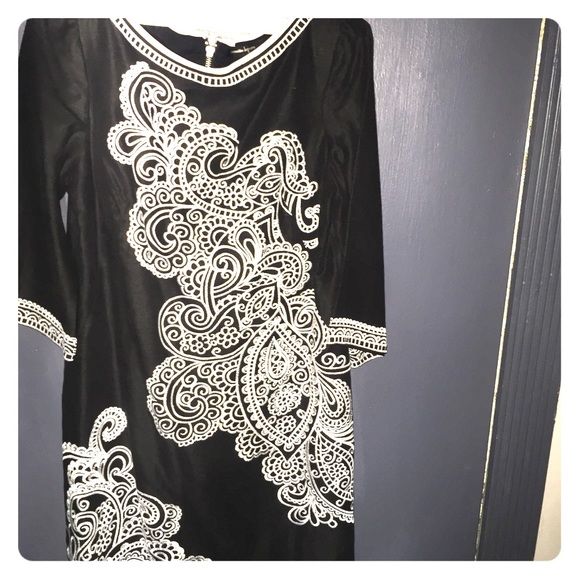 🎉50% off flash sale🎉 Nannette Lepore shift dress