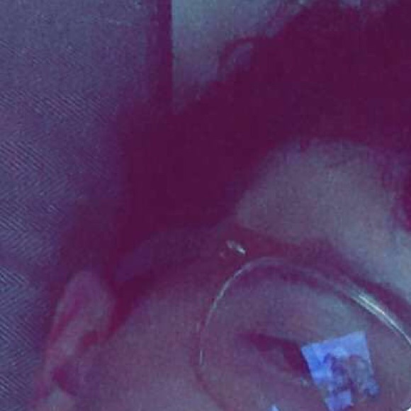 Meet your Posher, Carlos - Picture 1 of 1