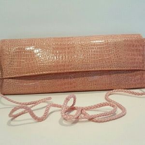 LIGHT PINK CLUTCH
