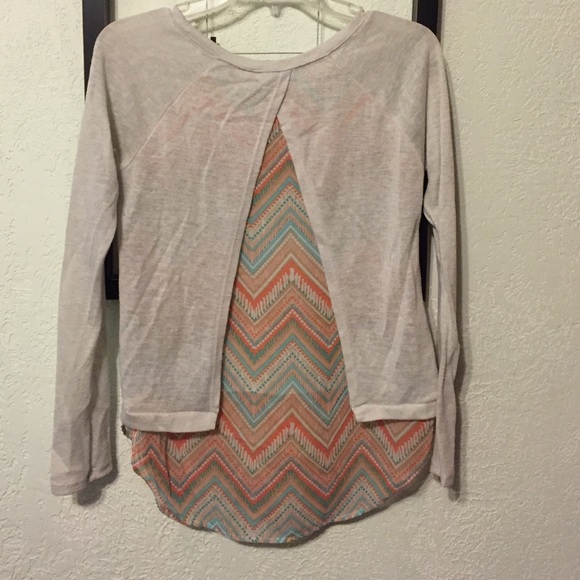 Rue21 Tops - Rue21 Slit Shirt