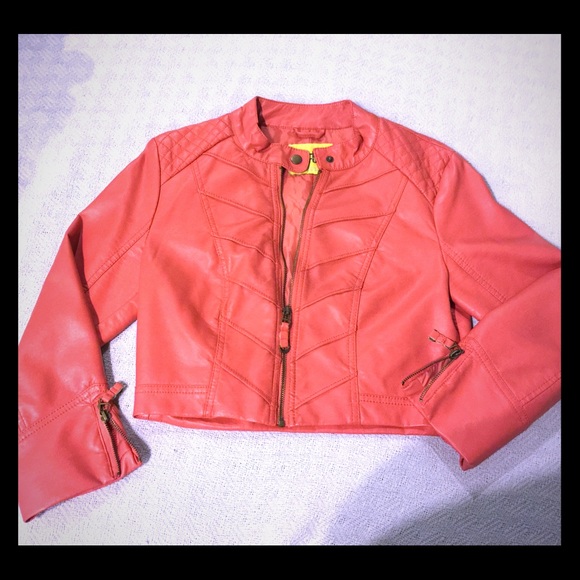 Coral faux leather half jacket