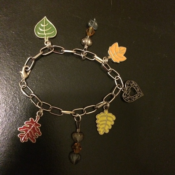 🛍🍁🍂Fall charm bracelet👻🍂🍁 🛍