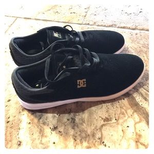 **NEW** Men's size 12 Black DC New Jacks
