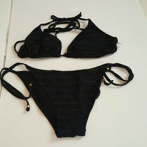 Black bikini