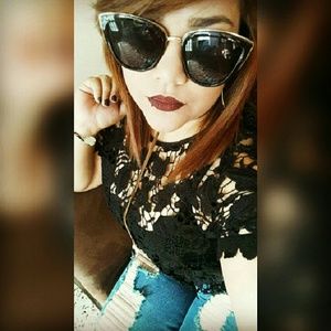 Meet your Posher, Denisse