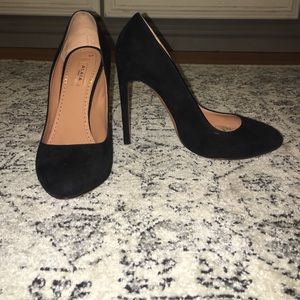 Alaia pumps