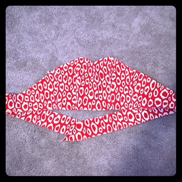 Designer PATRICK KELLY PARIS Crop