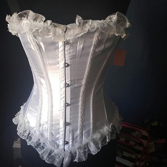 Other - ⬇White Lace Corset