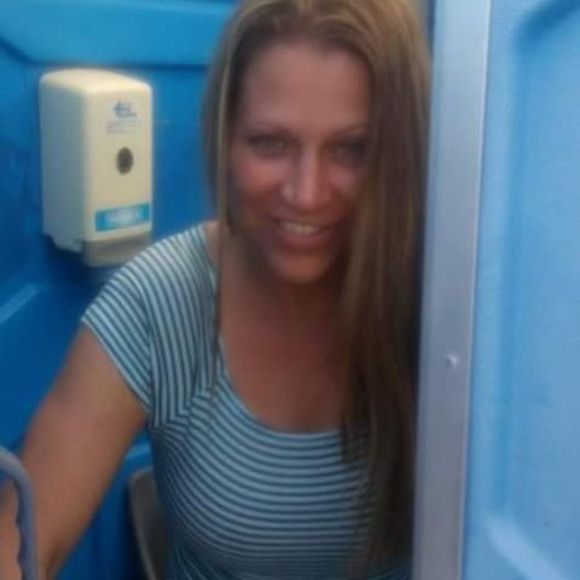 Meet your Posher, Cecilia - Picture 1 of 1