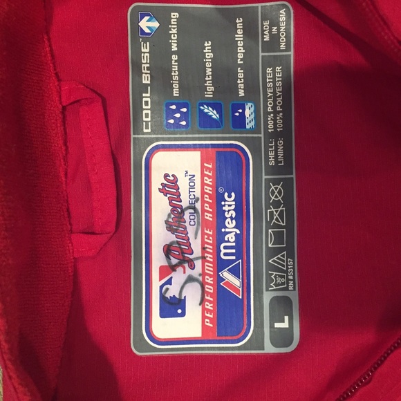 Phillies Windbreaker - Picture 3 of 4