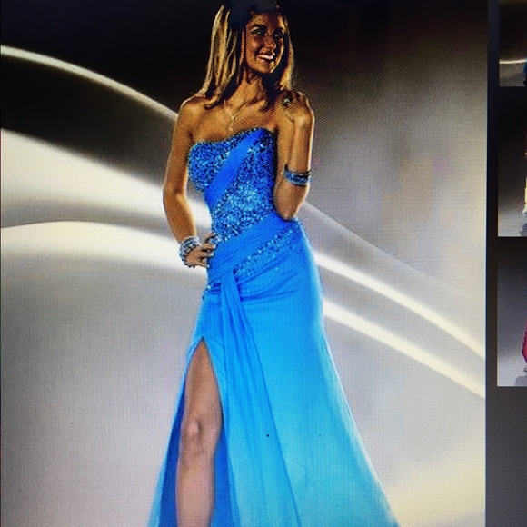 Gorgeous evening dress