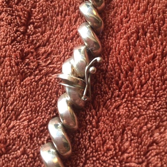 Jewelry - Picture 2 of 4