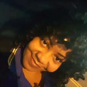 Meet your Posher, Regina