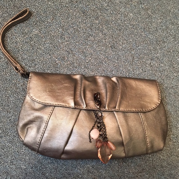 New York & Company Handbags - ⚡️flash sale⚡️New York & Co.Silver clutch/wristlet
