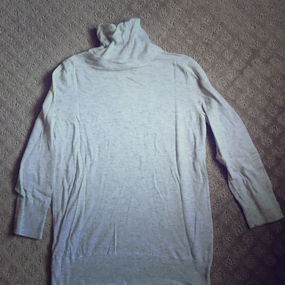 GAP Women's fitted turtleneck