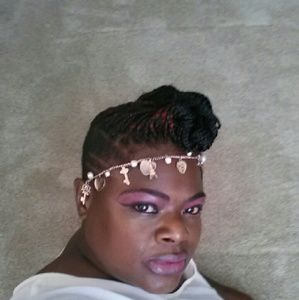 Meet your Posher, Daphney