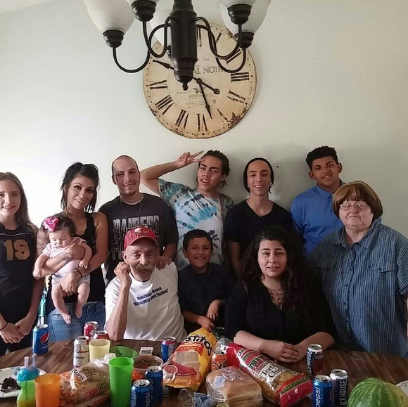 Meet your Posher, Wendy - Picture 2 of 3